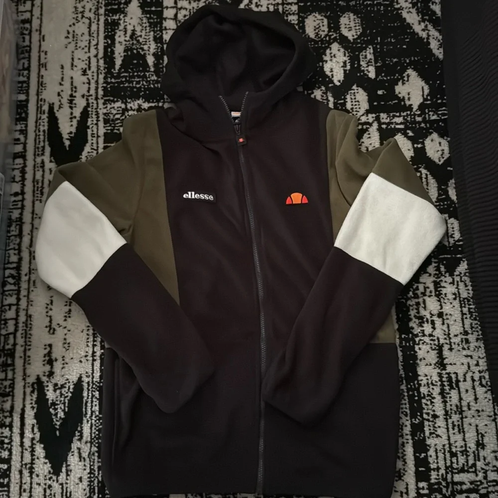 Ellesse jacket men’s medium